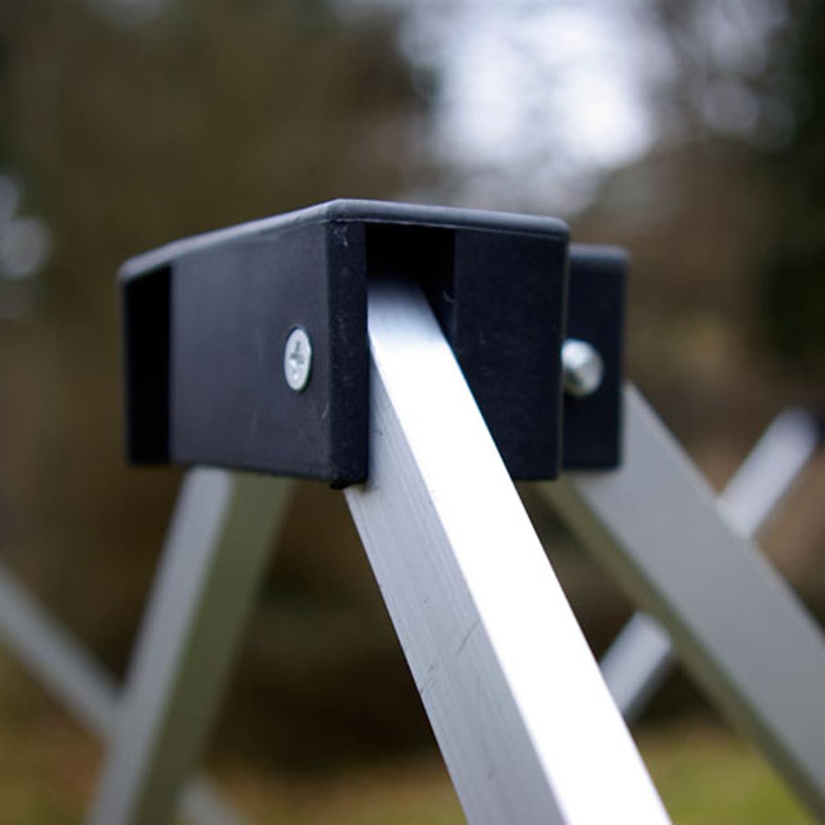 Nailonist raamiliigend